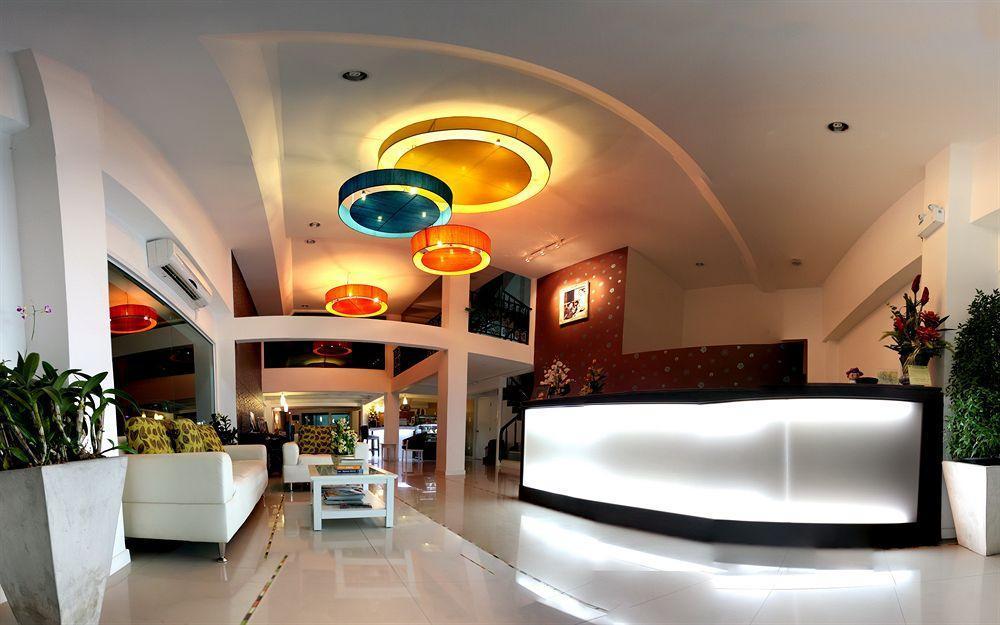 At Hua Lamphong Hotel Bangkok Buitenkant foto
